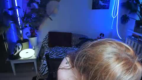 alexa_pirs online show from November 24, 2025, 12:38 pm