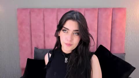 Alexa Thaylor online show from November 17, 2025, 5:52 pm