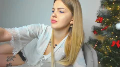 alexafiligrannova online show from December 20, 2025, 9:33 pm