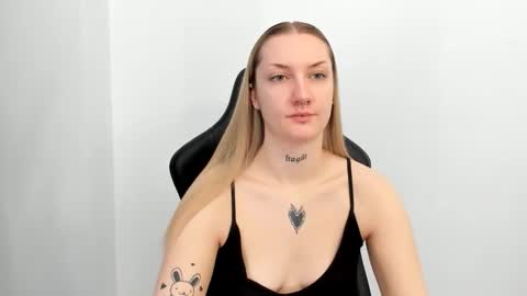 Snapshot of alexafragile chatting on March 21, 2026, 12:21 pm Alexa online show from March 21, 2026, 12:21 pm