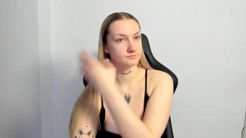 Snapshot of alexafragile chatting on March 23, 2026, 3:16 pm Alexa online show from March 23, 2026, 3:16 pm