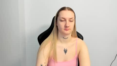 Snapshot of alexafragile chatting on March 27, 2026, 10:15 am Alexa online show from March 27, 2026, 10:15 am