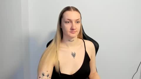 Snapshot of alexafragile chatting on March 30, 2026, 12:17 pm Alexa online show from March 30, 2026, 12:17 pm