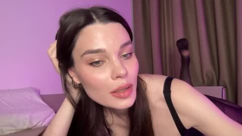 Snapshot of alexalex2095 chatting on April 5, 2026, 9:23 pm Ember Valentine online show from April 5, 2026, 9:23 pm