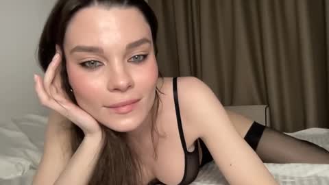 Snapshot of alexalex2095 chatting on April 10, 2026, 8:02 pm Ember Valentine online show from April 10, 2026, 8:02 pm