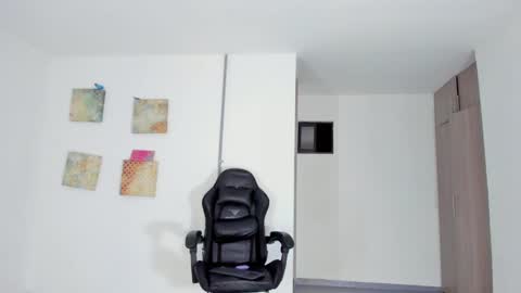 Alexandra Castillo online show from January 31, 2025, 11:35 pm