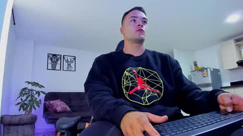 Snapshot of alexander_collin_ chatting on December 3, 2024, 12:06 pm Alex Collin online show from December 3, 2024, 12:06 pm