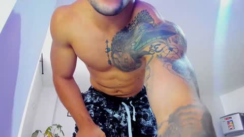 Snapshot of alexander_collin_ chatting on January 28, 2025, 3:46 pm Alex Collin online show from January 28, 2025, 3:46 pm