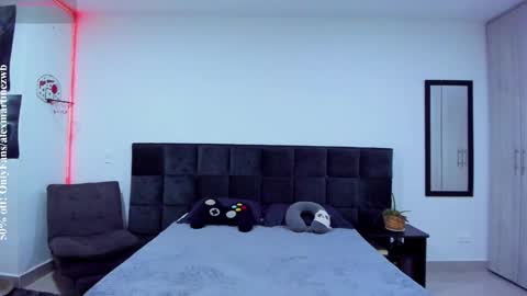 Onlyfansalexmartinezwb  Instagram alexwbmartinez  Twitter martinezcb937 online show from November 29, 2025, 1:52 am