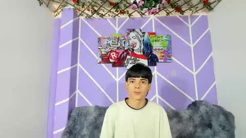 chicos hot online show from February 25, 2025, 7:58 pm