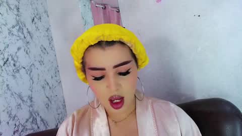 Snapshot of alexandra_evanz chatting on February 4, 2025, 10:10 am Alexandra Spellman online show from February 4, 2025, 10:10 am