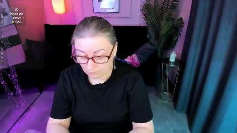 Snapshot of alexandra_kind chatting on April 8, 2026, 8:53 pm Alexandra online show from April 8, 2026, 8:53 pm