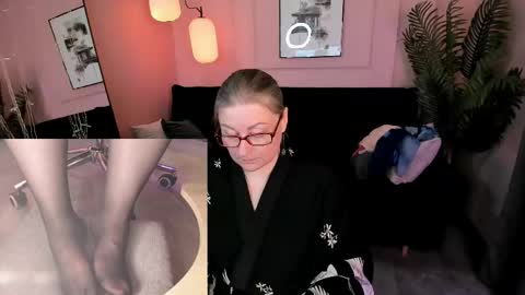 Snapshot of alexandra_kind chatting on May 6, 2026, 9:20 pm Alexandra online show from May 6, 2026, 9:20 pm