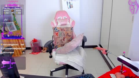 Alexandra Independent model online show from December 6, 2024, 11:11 am