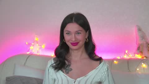 AlexandraBloom online show from January 10, 2025, 6:49 pm