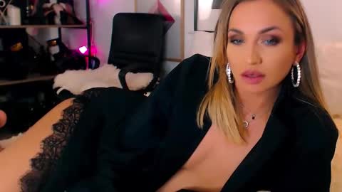 Snapshot of alexandrawooow chatting on May 5, 2026, 8:28 pm alexandrawooow online show from May 5, 2026, 8:28 pm
