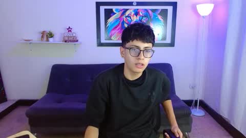 Snapshot of alexcum_18 chatting on February 21, 2026, 1:01 pm alex online show from February 21, 2026, 1:01 pm