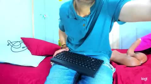 Snapshot of alexe_xx chatting on December 2, 2025, 2:50 am Alex online show from December 2, 2025, 2:50 am