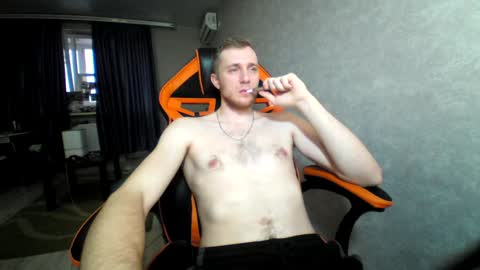 Snapshot of alexfox2018 chatting on December 13, 2024, 12:50 pm Alex online show from December 13, 2024, 12:50 pm