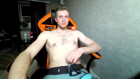 Snapshot of alexfox2018 chatting on January 7, 2025, 11:56 pm Alex online show from January 7, 2025, 11:56 pm