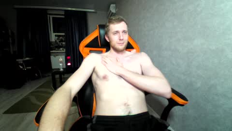 Snapshot of alexfox2018 chatting on January 26, 2025, 10:35 pm Alex online show from January 26, 2025, 10:35 pm