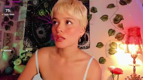 Snapshot of alexiafisher_ chatting on January 22, 2025, 10:07 am Alex online show from January 22, 2025, 10:07 am