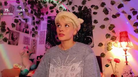 Snapshot of alexiafisher_ chatting on February 13, 2025, 7:10 pm Alex online show from February 13, 2025, 7:10 pm