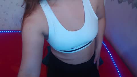 Alexia online show from February 5, 2025, 6:15 pm