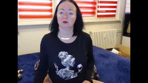 Snapshot of alexie33 chatting on November 26, 2025, 8:04 am alexie33 online show from November 26, 2025, 8:04 am