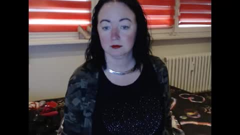 Snapshot of alexie33 chatting on February 4, 2026, 9:37 am alexie33 online show from February 4, 2026, 9:37 am