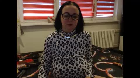 Snapshot of alexie33 chatting on February 23, 2026, 8:44 am alexie33 online show from February 23, 2026, 8:44 am