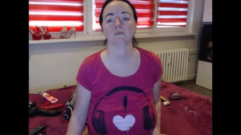 Snapshot of alexie33 chatting on April 1, 2026, 6:36 am alexie33 online show from April 1, 2026, 6:36 am