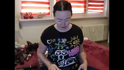 Snapshot of alexie33 chatting on April 4, 2026, 8:34 am alexie33 online show from April 4, 2026, 8:34 am