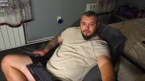 Snapshot of alexirr chatting on October 28, 2025, 9:17 pm Alex online show from October 28, 2025, 9:17 pm