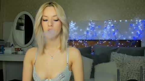 Snapshot of alexisbanx chatting on April 21, 2026, 11:05 am alexisbanx online show from April 21, 2026, 11:05 am