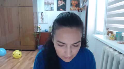 AlexisMillers online show from October 28, 2025, 8:29 am