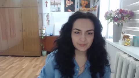 AlexisMillers online show from April 18, 2026, 8:51 am