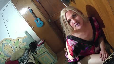 alexiss699 online show from December 19, 2024, 2:01 am