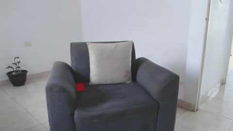 Snapshot of alexmaximuss chatting on December 19, 2024, 7:18 pm Maximuss online show from December 19, 2024, 7:18 pm