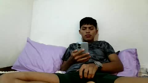 Snapshot of alexsexy1405 chatting on January 12, 2026, 10:37 pm alexsexy1405 online show from January 12, 2026, 10:37 pm