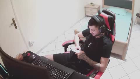 Snapshot of alexthepro00 chatting on October 3, 2025, 11:24 pm alexthepro00 online show from October 3, 2025, 11:24 pm