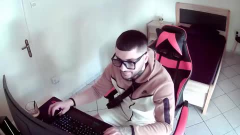 Snapshot of alexthepro00 chatting on January 13, 2026, 12:21 pm alexthepro00 online show from January 13, 2026, 12:21 pm