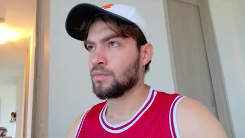 Snapshot of alextwunkk chatting on February 15, 2026, 10:50 pm Alex online show from February 15, 2026, 10:50 pm