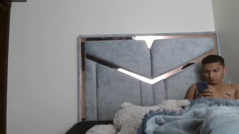 alex y luisa online show from September 8, 2025, 4:17 pm