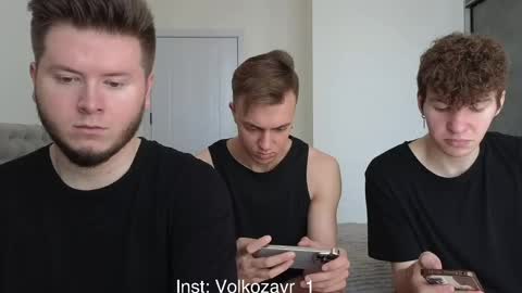 Snapshot of alexxx_d chatting on May 5, 2026, 8:44 am AlexDimaIgor online show from May 5, 2026, 8:44 am