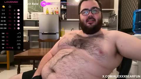 Snapshot of alexxxbear chatting on October 17, 2025, 11:13 am alexxxbear online show from October 17, 2025, 11:13 am