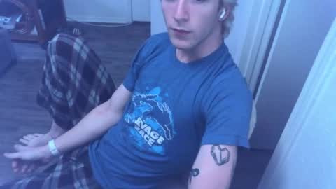 Snapshot of alexxxmic chatting on February 7, 2025, 4:35 pm Alexxxmic online show from February 7, 2025, 4:35 pm