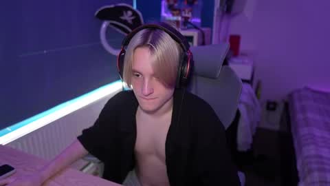 Snapshot of alexycutie chatting on September 13, 2025, 8:36 am Alexycutie online show from September 13, 2025, 8:36 am