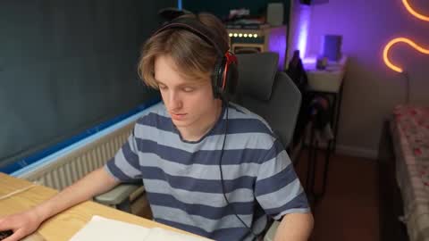 Alexycutie online show from February 2, 2026, 11:20 am