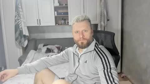 alexyno2022 ONLYFANS online show from March 12, 2026, 5:41 pm